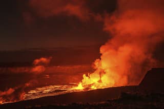Havajská sopka Kilauea začala po trojmesačnej prestávke opäť vybuchovať