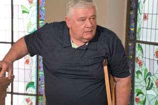 Začal sa proces v korupčnej kauze s exšéfom SNS Jánom Slotom, vinu odmieta.
