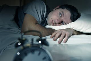 Zlý spánok: Je prejavom dlhodobej úzkosti a nespavosť ešte len zhoršuje psychické problémy. 