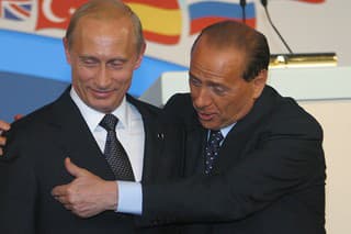 Vladimir Putin a Silvio Berlusconi († 86) v roku 2002.