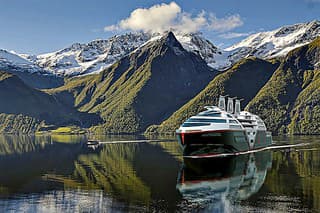 2030: O sedem rokov by mala vyplávať prvá vyhliadková loď s nulovými emisiami na plavbu okolo jedinečného nórskeho pobrežia.