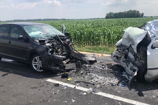 57-ročný vodič po náraze zomrel na mieste nehody. 