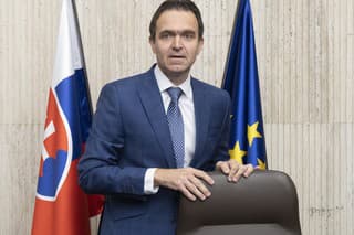 Na snímke predseda vlády SR Ľudovít Ódor.