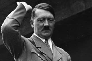 Adolf Hitler na archívnej foto z roku 1934.