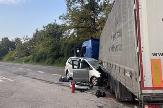  Pri zrážke s kamiónom za obcou Svinná zomrel 57-ročný vodič