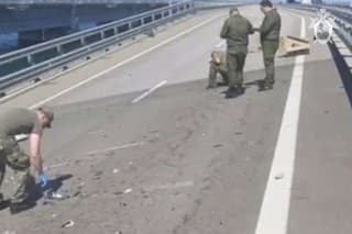 Útok na Kerčský most sa odohral v pondelok ráno, zahynuli pri ňom dvaja civilisti a jedna maloletá osoba utrpela zranenia.