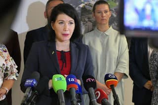 Na snímke v popredí poslankyňa NR SR Jana Bittó Cigániková (SaS).