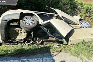 Dopravná nehoda, ktorá sa stala v piatok (4. 8.) popoludní medzi obcami Malá Ida a Šemša v okrese Košice-okolie, si vyžiadala život 70-ročného vodiča z tohto okresu.