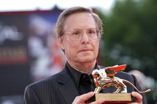 Vo veku 87 rokov zomrel režisér filmu Vyháňač diabla William Friedkin.