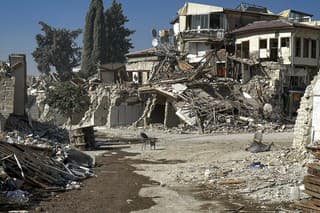 Následky po ničivom zemetrasení s magnitúdou 7,8, ktoré začiatkom februára postihlo Turecko a Sýriu. 