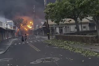 Počet obetí požiarov na Havajských ostrovoch stúpol na 36