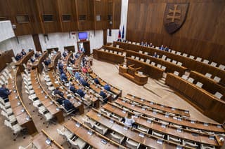Na snímke rokovacia sála počas mimoriadnej 96. schôdze Národnej rady SR (NR SR) k odvolávaniu predsedu NR SR Borisa Kollára 5. júla 2023 v Bratislave.
