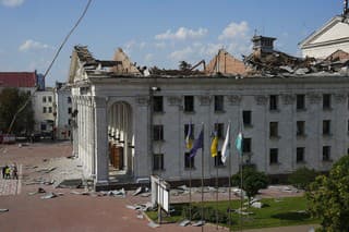 Ruský raketový útok na Černihiv si vyžiadal 7 obetí a 110 zranených