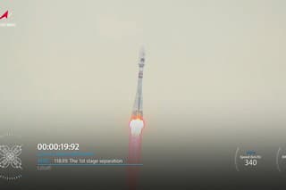 Nosná raketa Sojuz s lunárnym modulom Luna-25 štartuje z kozmodrómu Vostočnyj na východe Ruska v piatok 11. augusta 2023.