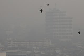 Koncentrácia jemných prachových častíc známych ako PM 2,5 v tamojšom vzduchu dosiahla vysoké hodnoty (ilustračná fotografia).