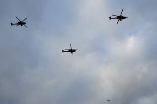USA schválili predaj helikoptér Apache Poľsku.