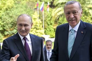 Ruský vodca Vladimir Putin na schôdzke s tureckým prezidentom Recepom Tayyipom Erdoğanom.