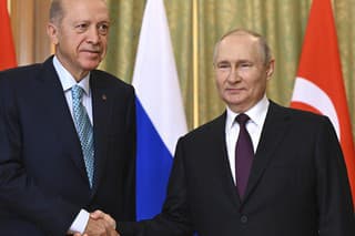 Ruský prezident Vladimir Putin a turecký prezident Recepa Tayyip Erdogan v čiernomorskom letovisku Soči.