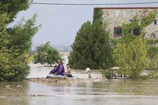 Počet obetí búrky v Grécku stúpol na najmenej dve, v Turecku hlásia päť mŕtvych