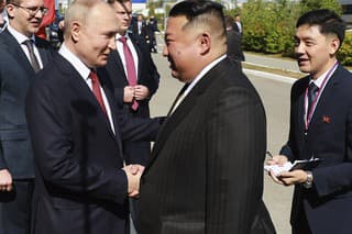 Ruský prezident Vladimir Putin a severokórejský líder Kim Čong-un počas stretnutia na kozmodróme Vostočnyj.