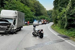 Po zrážke s dodávkou prišiel pri Radošine o život 25-ročný motocyklista