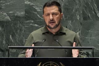 Na snímke ukrajinský prezident Volodymyr Zelenskyj reční počas rozpravy na 78. zasadnutí Valného zhromaždenia Organizácie Spojených národov (OSN) v New Yorku v utorok 19. septembra 2023.