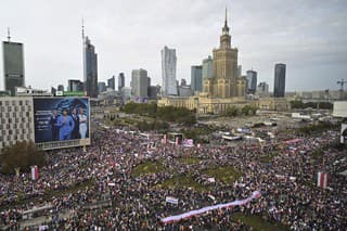 V centre Varšavy sa dnes koná protivládna demonštrácia.
