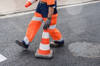 worker at work on the road