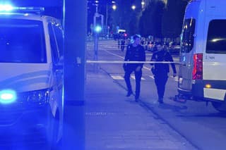 Vo večerných hodinách v centre belgickej metropoly Brusel sa strieľalo. 