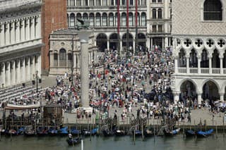 Námestie sv. Marka je jedno z hlavných atrakcií Benátok.