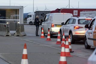 Dočasné policajné kontroly na rakúsko-slovenských hraniciach.