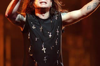 Spevák Ozzy Osbourne (74)