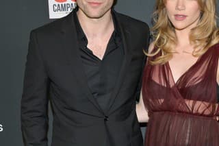 Suki Waterhouse a Robert Pattinson