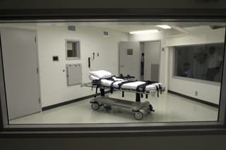 Na archívnej snímke z 27. septembra 2007 smrtiaca injekčná miestnosť v nápravnom zariadení v meste Atmore v americkom štáte Alabama. 