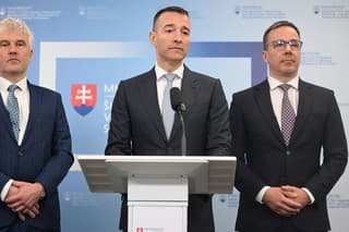 Komisár pre deti J. Mikloško, ministri T. Drucker a E. Tomáš hovorili o opatreniach v reedukačných centrách. 