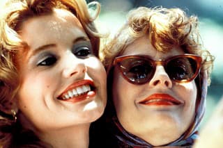 1991: Obe herečky zahviezdili v klasickom feministickom filme Thelma & Louise.