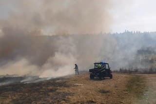 Na lúke v blízkosti obce Stráne pod Tatrami, okres Kežmarok, vypukol v stredu požiar. 