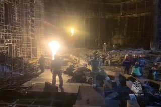 Na predmestí Moskvy ukončili záchranári pátranie po nezvestných vo vyhorenej a čiastočne zrútenej koncertnej budove.