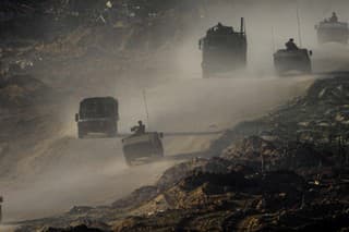 Konvoj izraelských vojenských vozidiel
