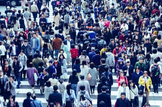 Ľudia v Japonsku (ilustračná fotografia).