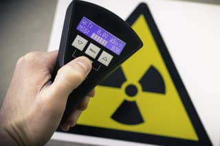 Measuring radiation with a modern digital handheld device