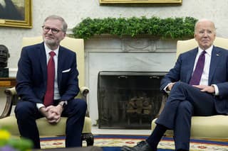 Americký prezident Joe Biden a český premiér Petr Fiala na stretnutí v Bielom dome.