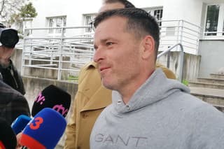 Exsiskár Beňa priznáva odovzdanie 20 000 € Pčolinskému.
