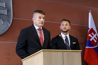 B. Zurian s M. Šutajom Eštokom informovali o policajnej inšpekcii.