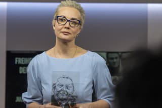 Julija Navaľná, vdova po ruskom opozičnom politikovi Alexejovi Navaľnom, prevzala nemeckú Cenu za slobodu médií 19. apríla 2024 v nemeckom Gmund am Tegernsee. 