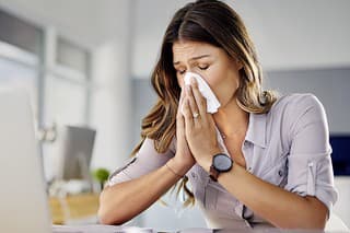 Prehnaná reakcia imunity trvá dlhšie ako respiračné ochorenie.