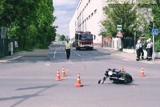 Nadrogovanému vodičovi opäť zadržali preukaz, v Lučenci spôsobil nehodu