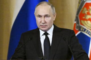 Ruský prezident Vladimir Putin vystupuje s príhovorom pred príslušníkmi Federálnej bezpečnostnej služby (FSB) v Moskve.