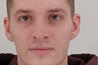 Polícia pátra po 26-ročnom Danielovi Drienovi z Hôrky
