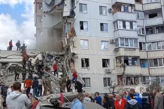 Po ukrajinskom zásahu sa zrútila budova v Belgorode.